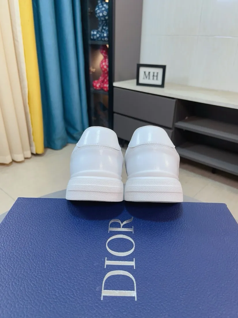 Men's men's shoes 💰420🌹🌹【Dior】Best-selling official website world premiere🔝Men's high-end brand of shoes latest series on the official website: uppers are made of imported cowhide with specially designed fabrics➕mesh breathable lining. Make walking more convenient and comfortable! Compared with the official quality, Midea’s 1:1 replica. Create a fashionable personality to set off your uniqueness! A must-have for trendy men! Classic style. Men's sizes: 38-44.